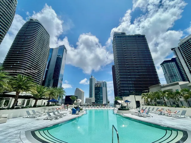 $4,100 | 999 Southwest 1st Avenue, Unit 3004, Miami, FL 33130