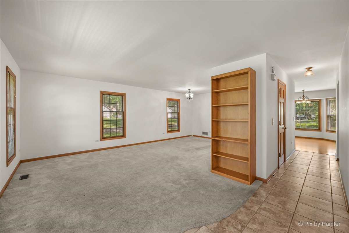 221 Foxmoor Road Fox River Grove, IL 60021 - Photo 12 of 29