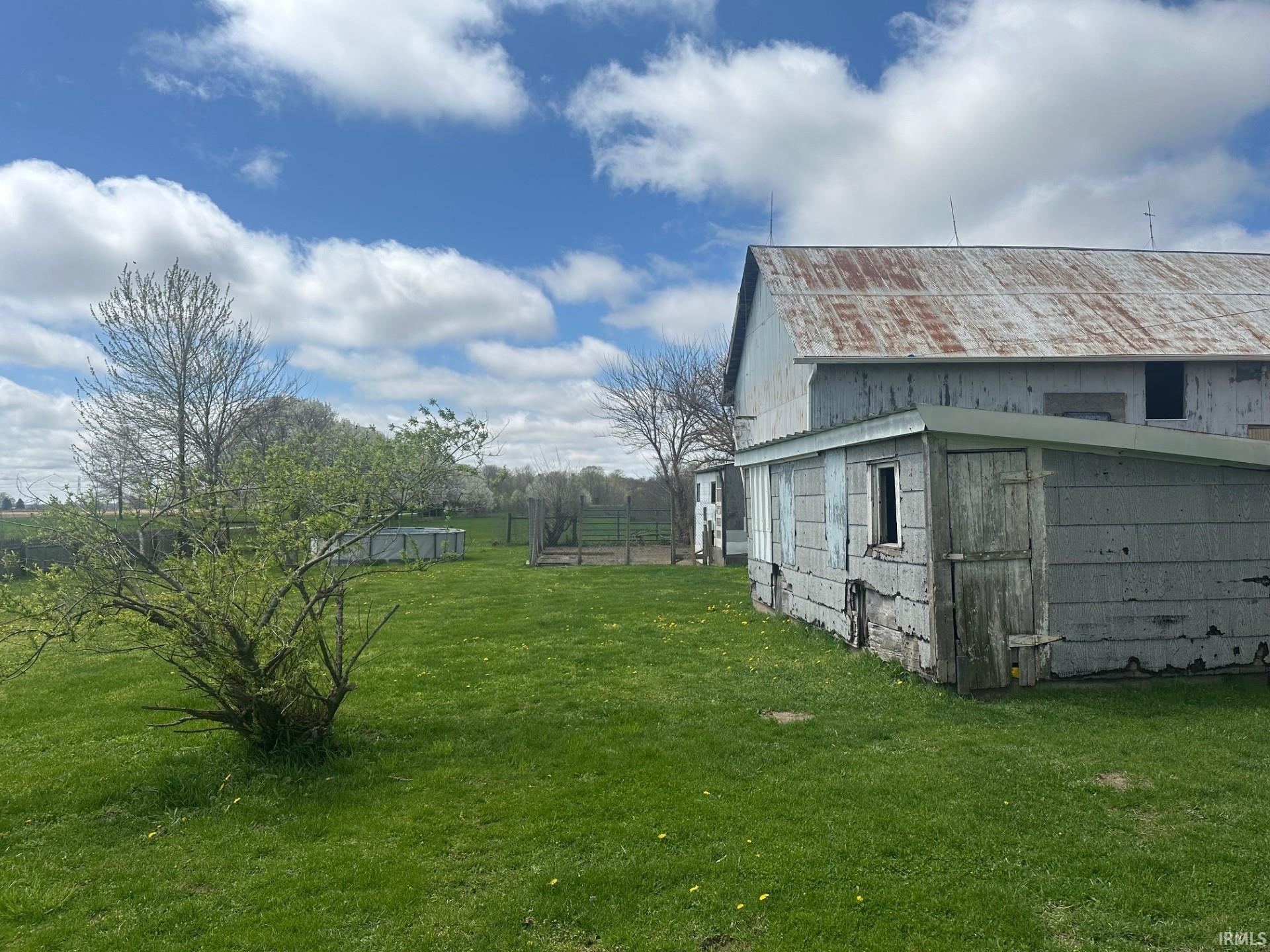 56763 Tulip Road New Carlisle, IN 46552 - Photo 7 of 12