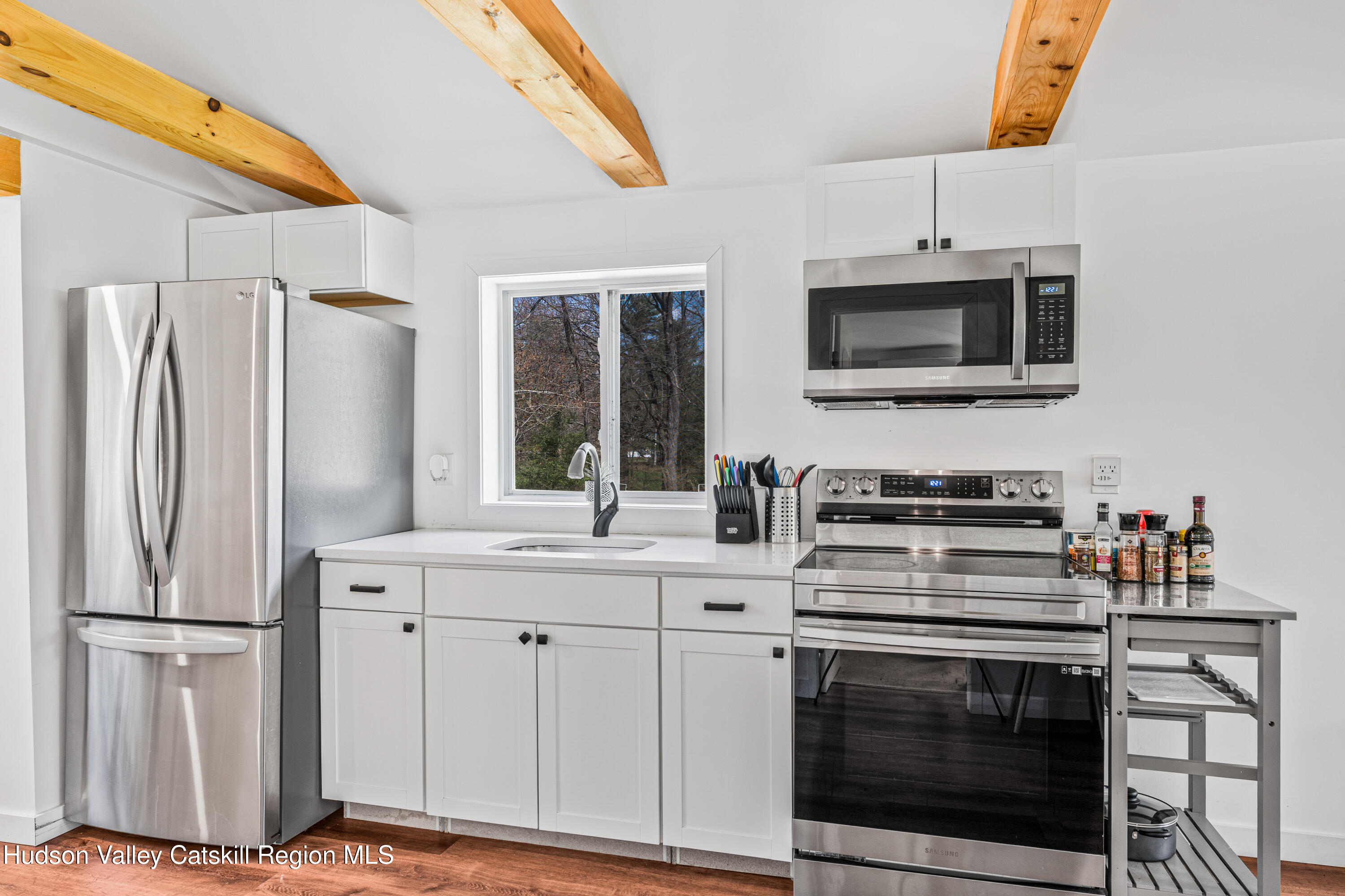 26 Kate Yaeger Road Saugerties, NY 12477 - Photo 4 of 18 DSC06706