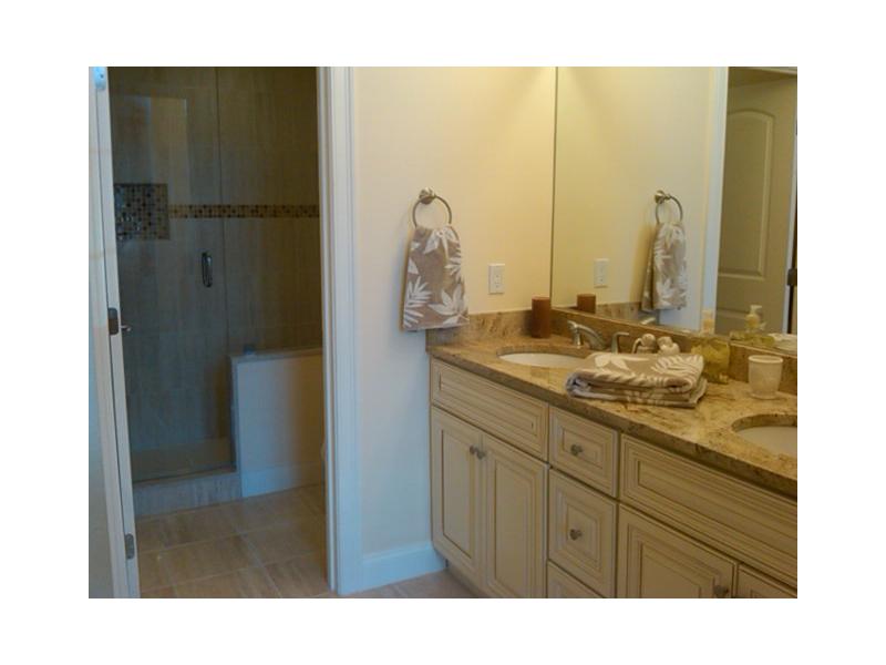315 Old River Road, Unit 2 Lincoln, RI 02838 - Photo 7 of 9 Master Bath/Spa.