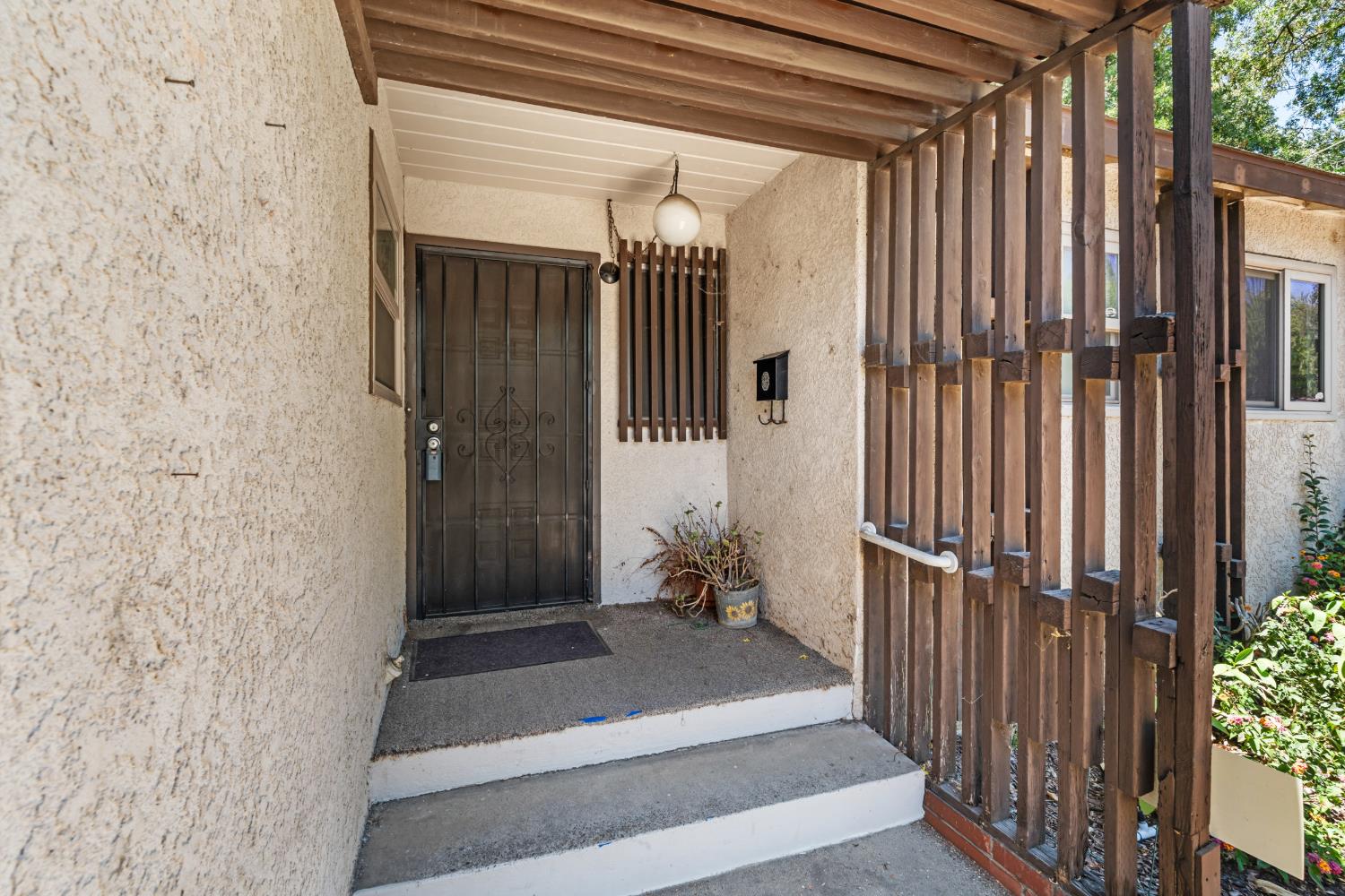 1908 Cindy Avenue Modesto, CA 95350 - Photo 3 of 21
