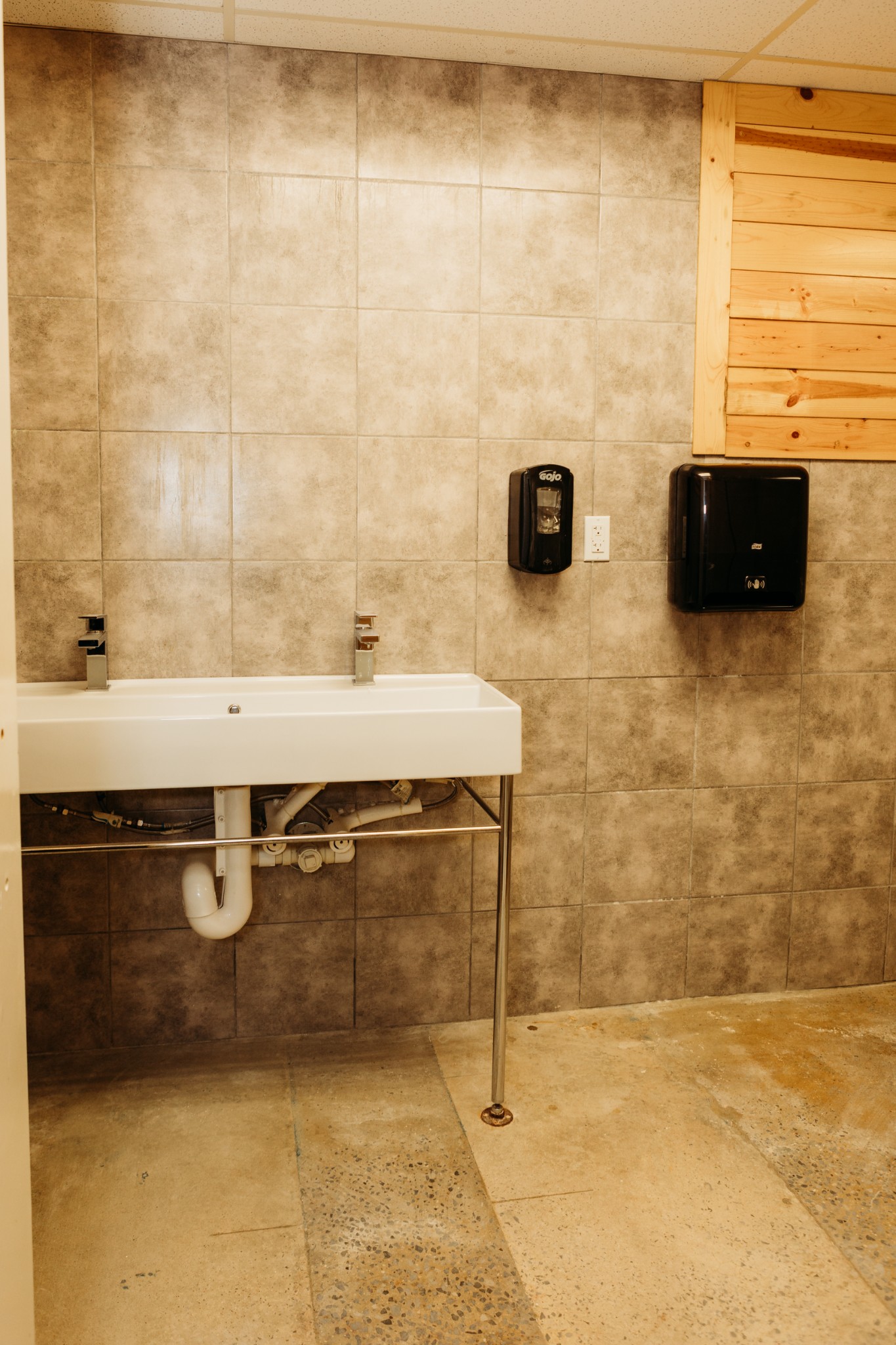 817 Interstate Drive Manchester, TN 37355 - Photo 23 of 38 a bathroom with a sink and a shower