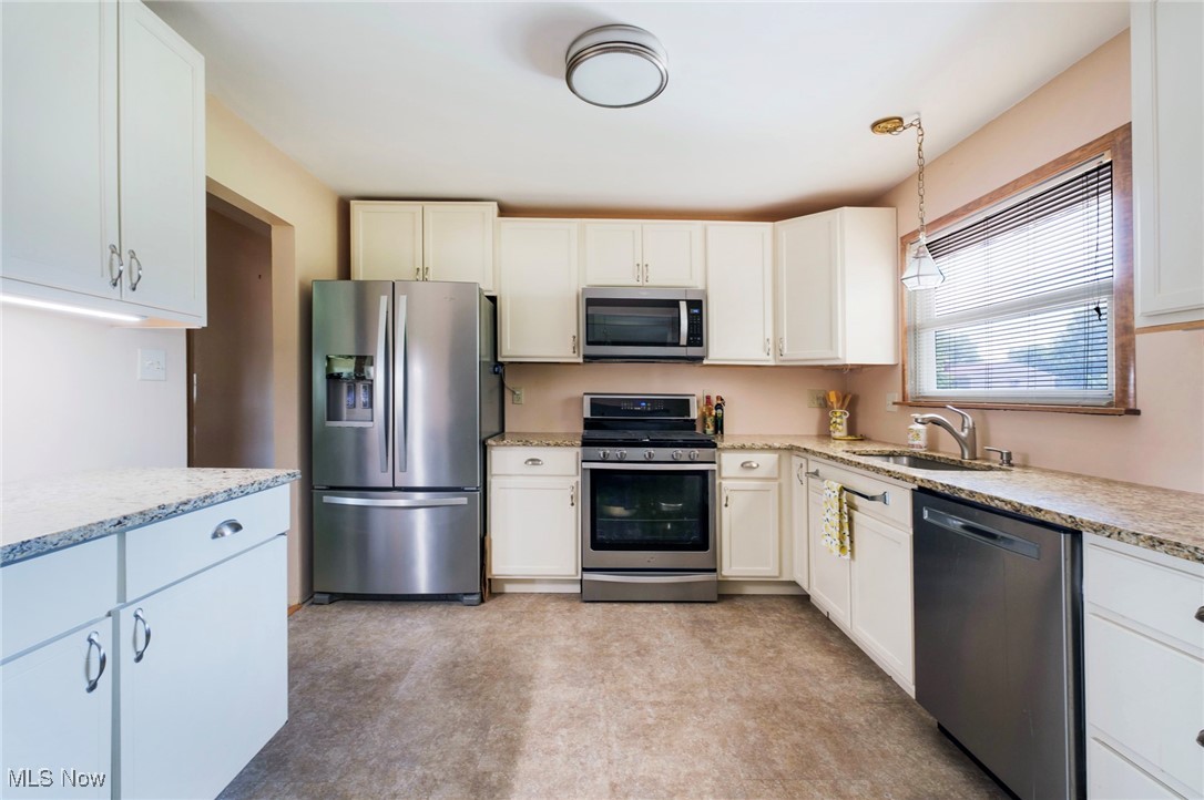 4541 Burkey Road Youngstown, OH 44515 - Photo 11 of 25 Gallery Image 11