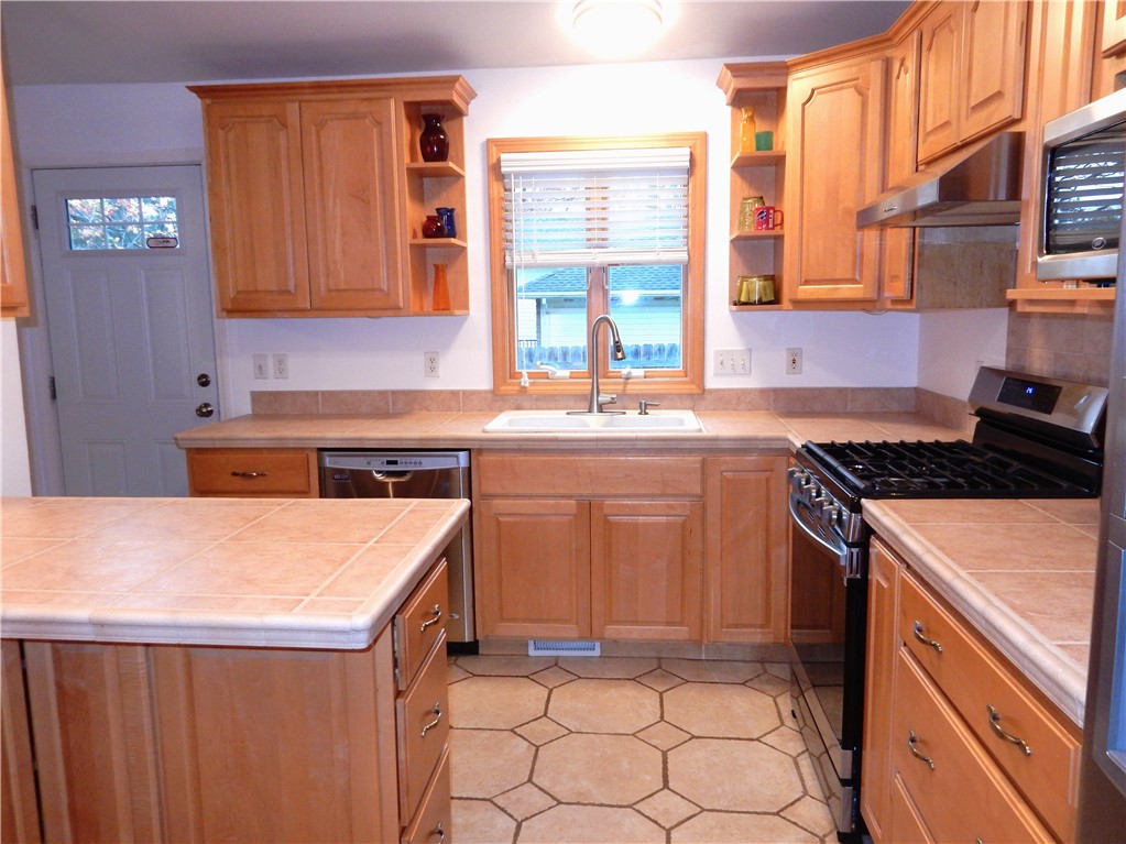 26 Williamsburg Road Henrietta, NY 14534 - Photo 8 of 26