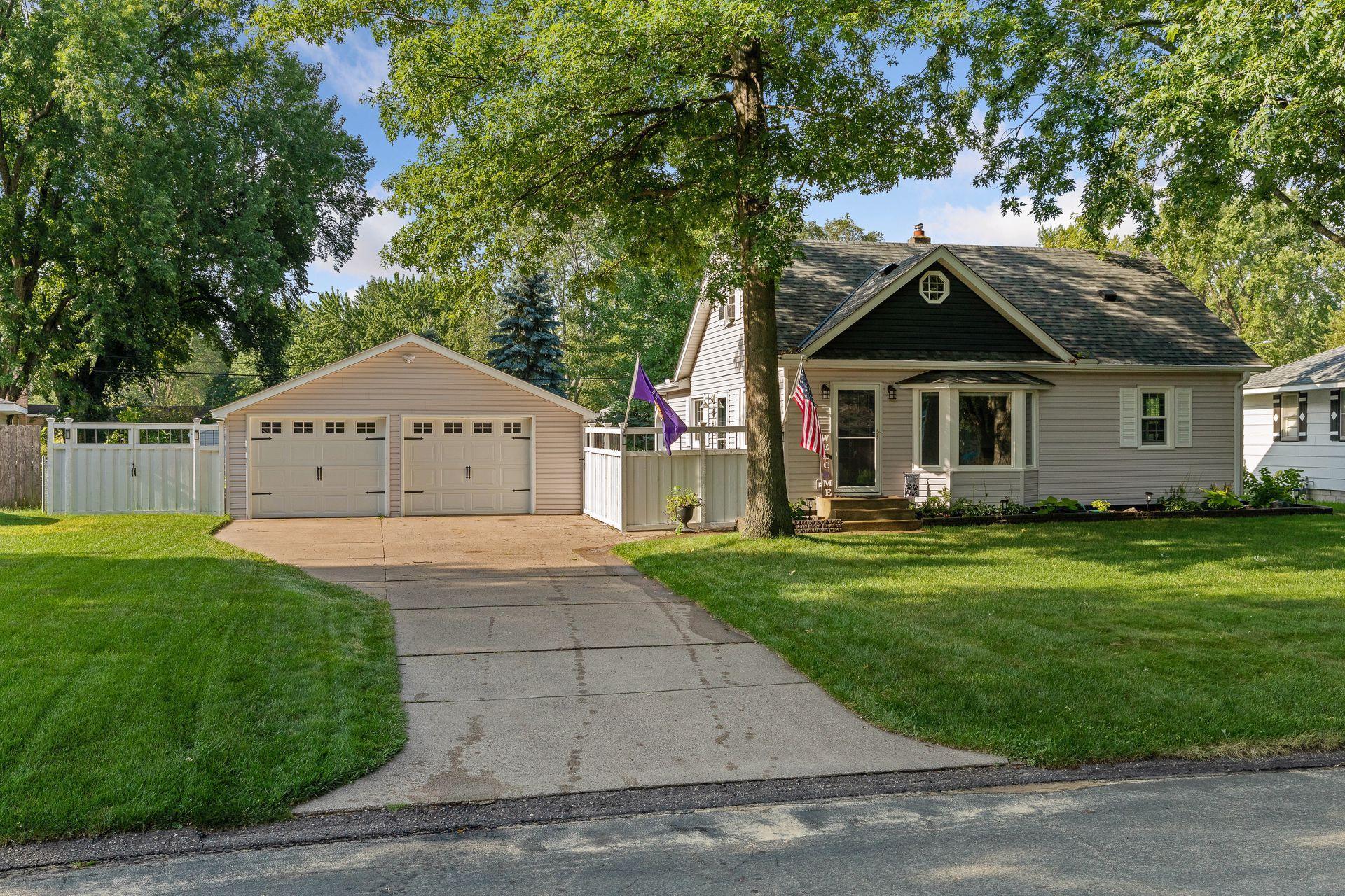 1770 Hillview Road Shoreview, MN 55126 - Photo 1 of 39 Gallery Image 1