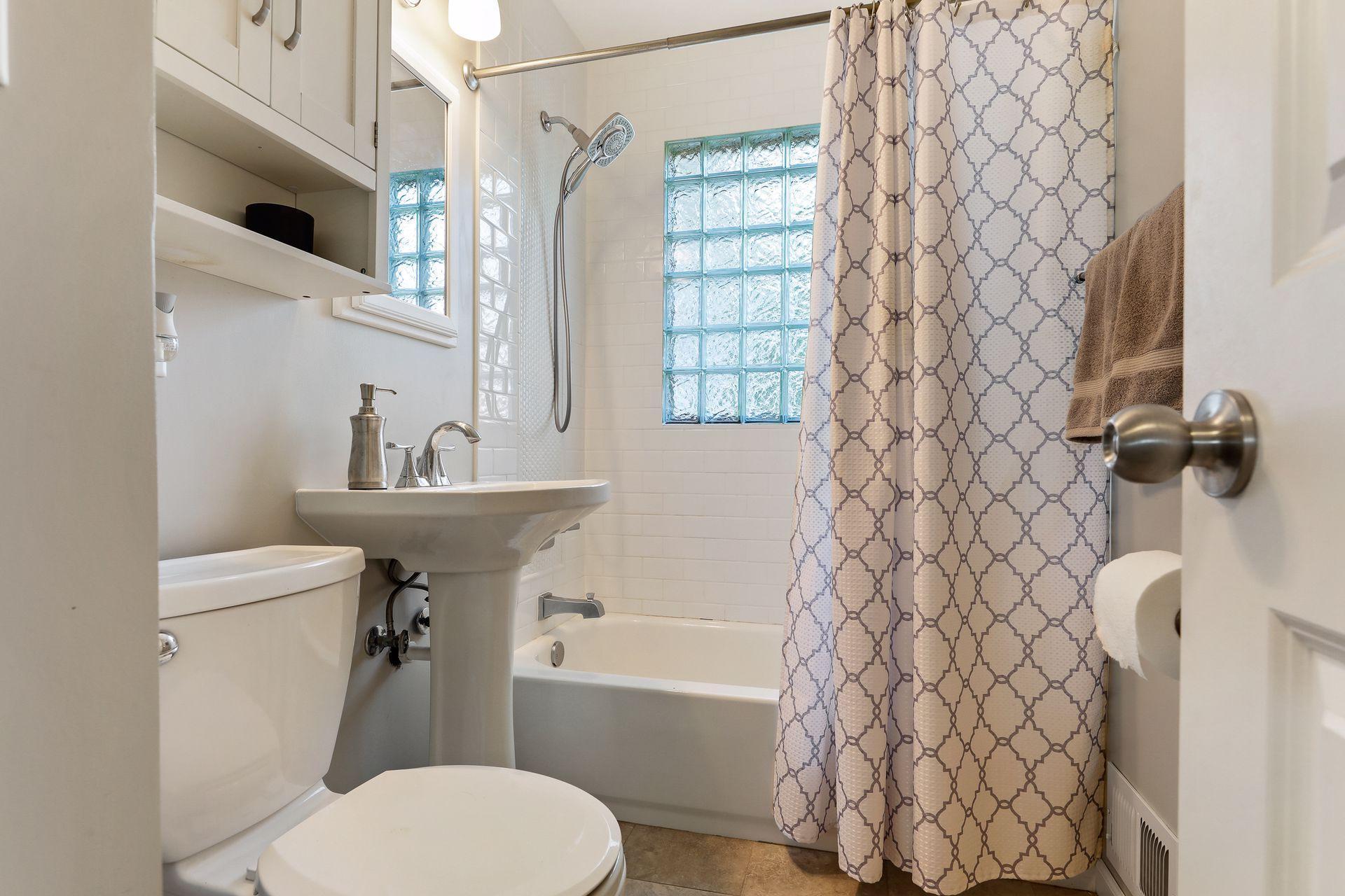 1770 Hillview Road Shoreview, MN 55126 - Photo 21 of 39 Gallery Image 21