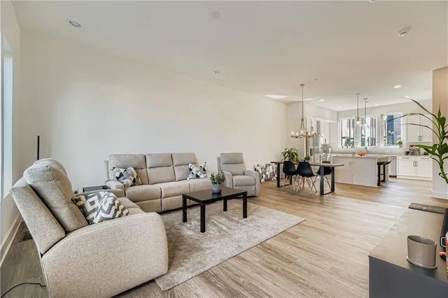 $4,300 | 1251 Chelsea Circle Northwest, Atlanta, GA 30318