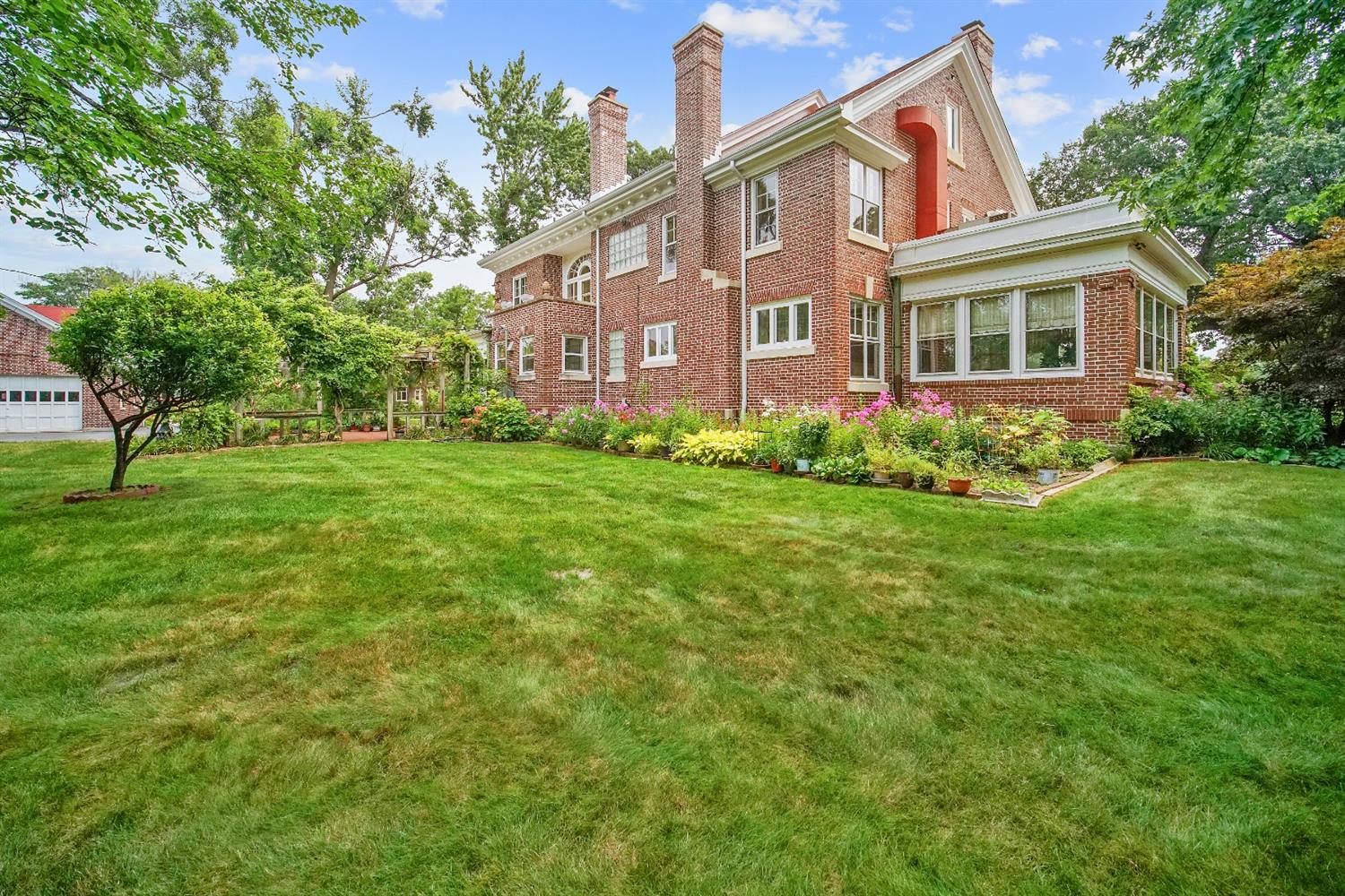 18 Glendale Park Hammond, IN 46320 - Photo 5 of 46 1500x1000