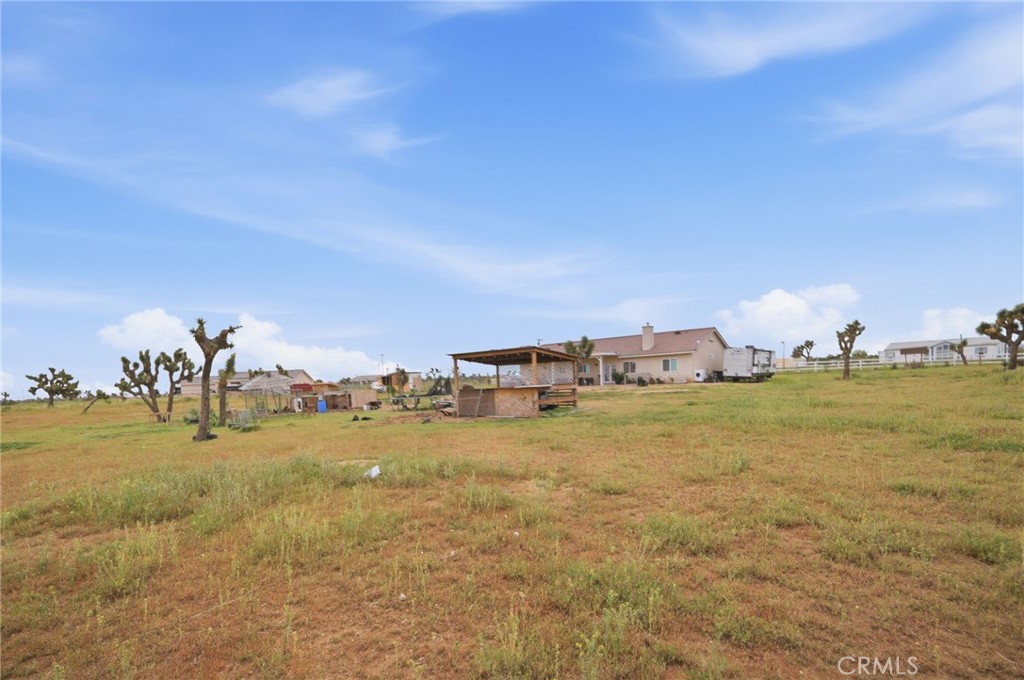 7180 Solano Road Phelan, CA 92371 - Photo 33 of 37