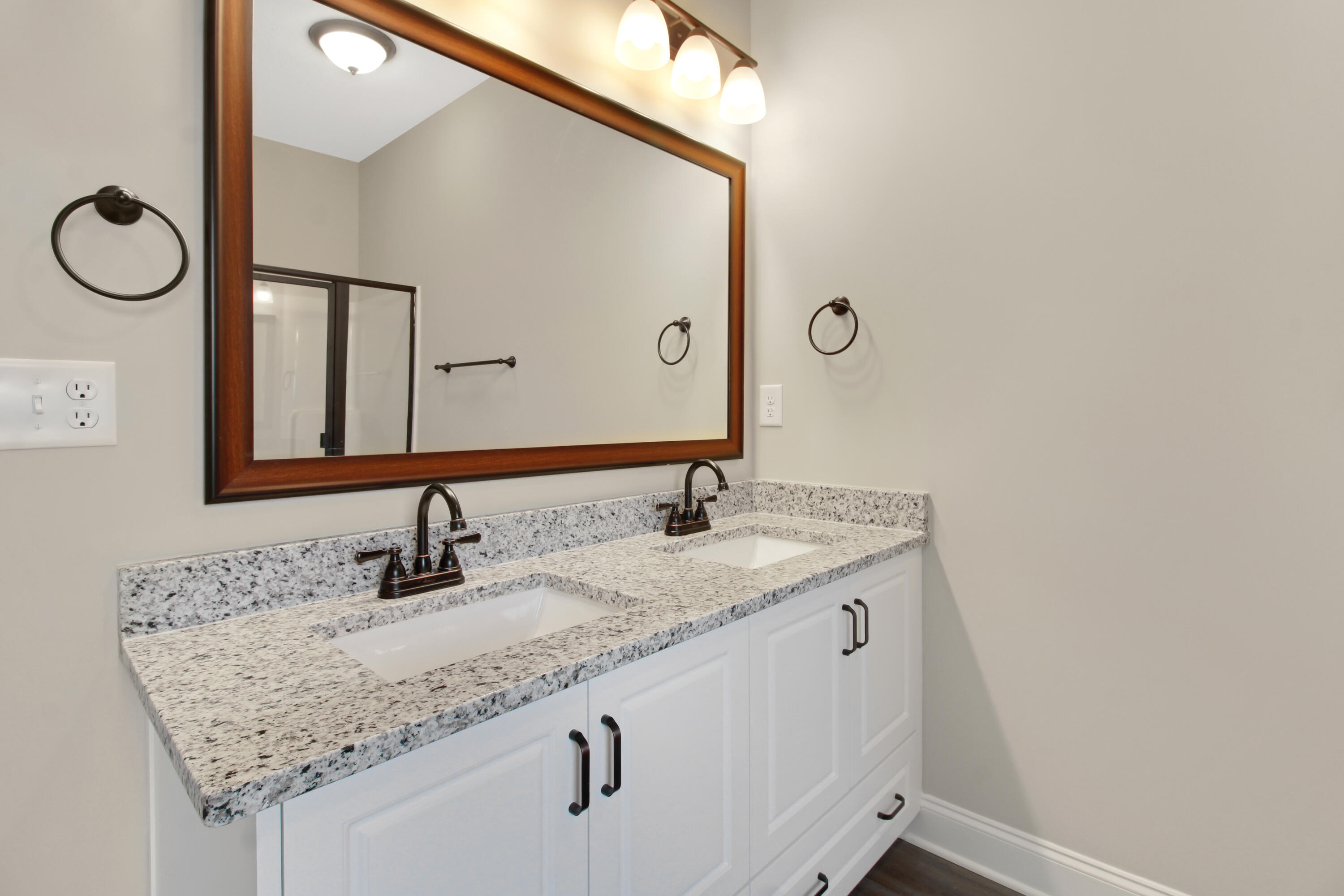 4207 Forest Road Hephzibah, GA 30815 - Photo 27 of 44 Williamsburg_ownersbath2