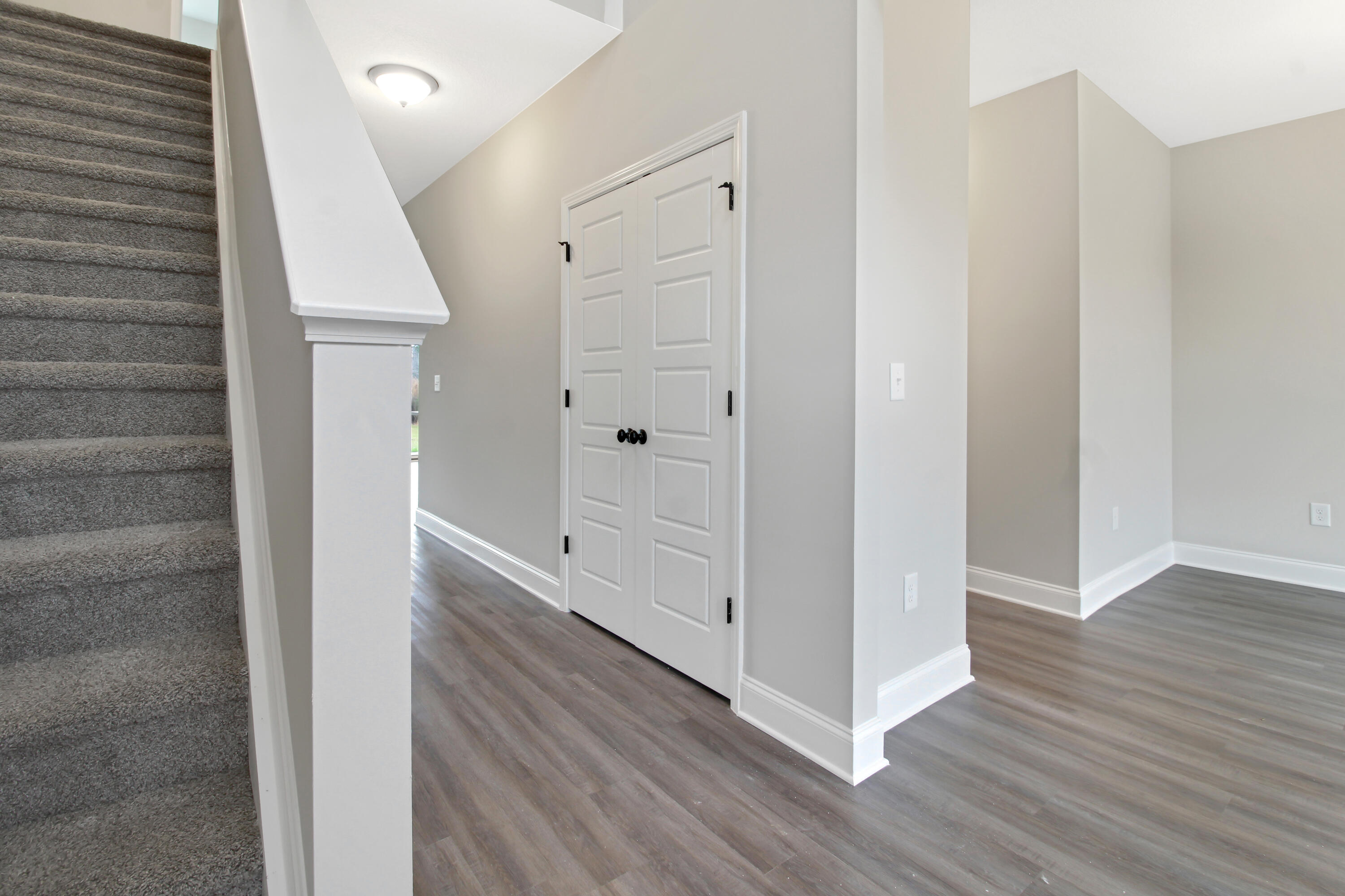 4207 Forest Road Hephzibah, GA 30815 - Photo 7 of 44 Williamsburg_hallway