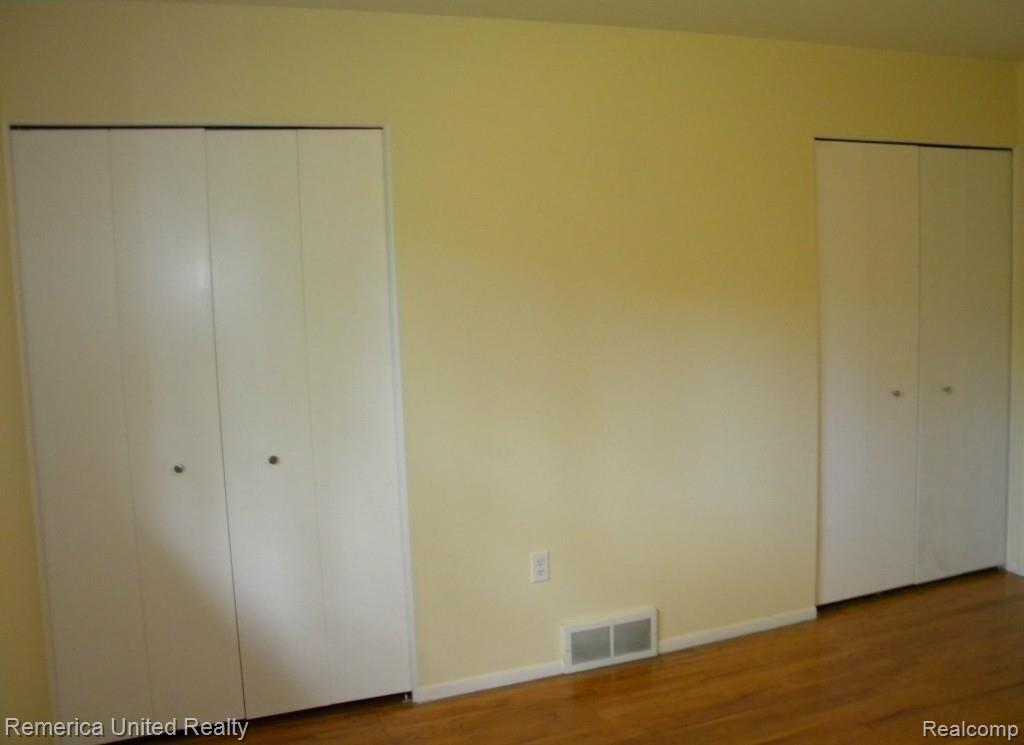 23486 Meadowbrook Road Novi, MI 48375 - Photo 24 of 31 DSCN7215.jpg