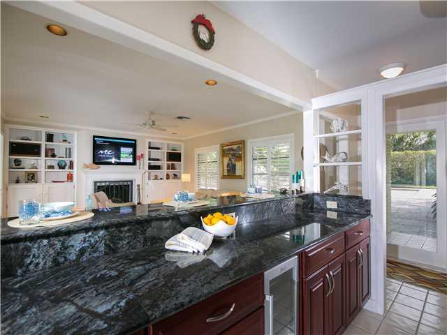 324 Southeast Cardinal Way Stuart, FL 34996 - Photo 9 of 24 Gallery Image 9