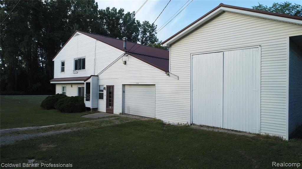 654 North Blacks Corners Road Imlay City, MI 48444 - Photo 14 of 54