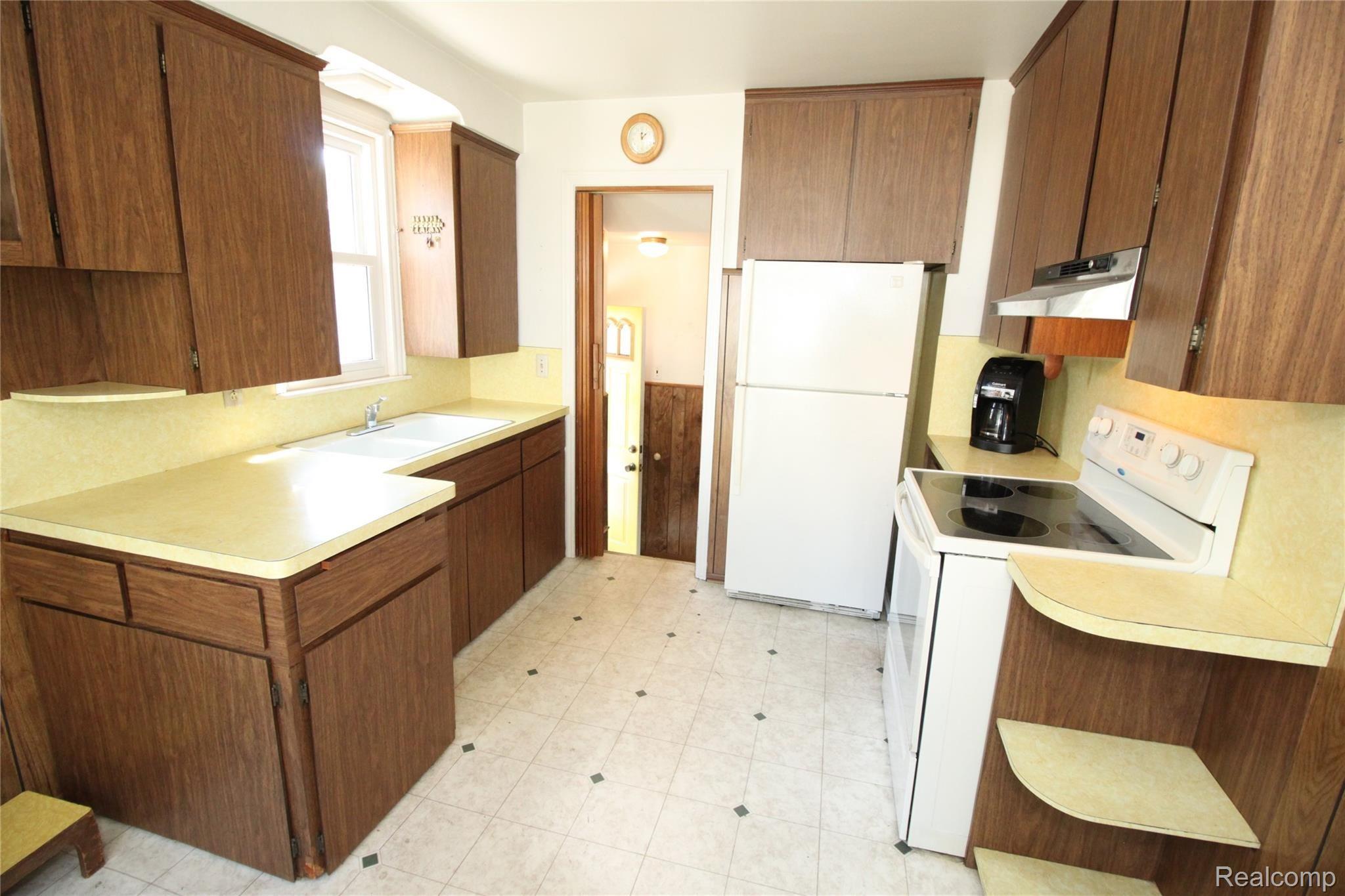 8640 Harding Street Center Line, MI 48015 - Photo 21 of 28 IMG_0789.JPG
