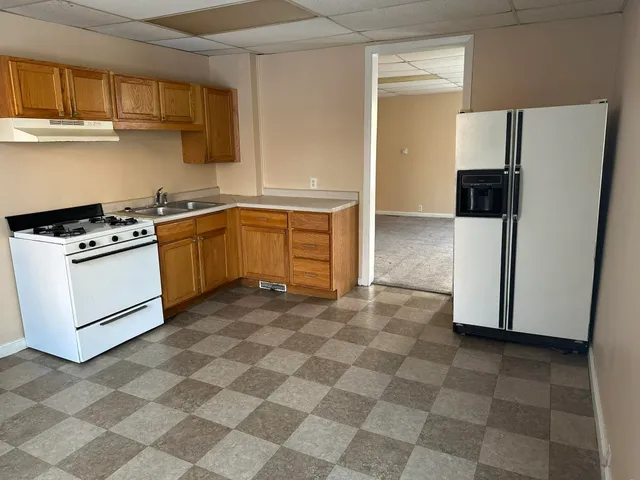 $75,000 | 1109 South Carroll Avenue, Freeport, IL 61032