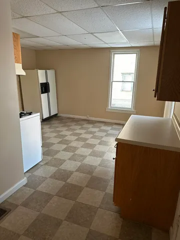 $75,000 | 1109 South Carroll Avenue, Freeport, IL 61032