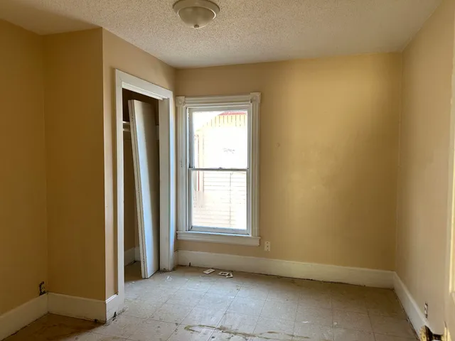 $75,000 | 1109 South Carroll Avenue, Freeport, IL 61032