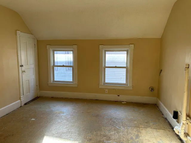 $75,000 | 1109 South Carroll Avenue, Freeport, IL 61032