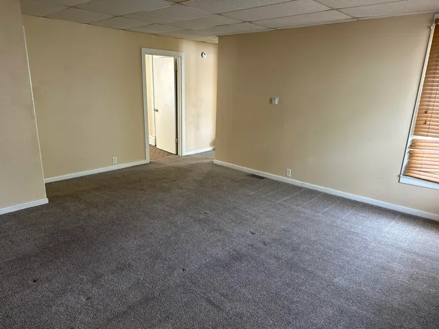 $75,000 | 1109 South Carroll Avenue, Freeport, IL 61032