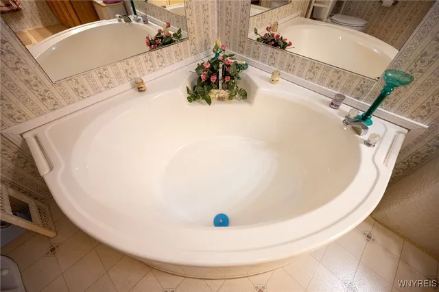 $96,300 | 771 Thomas Lane, Evans, NY 14006