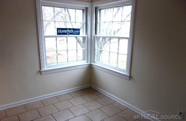 47230 Frederick Road Utica, MI 48317 - Photo 4 of 12