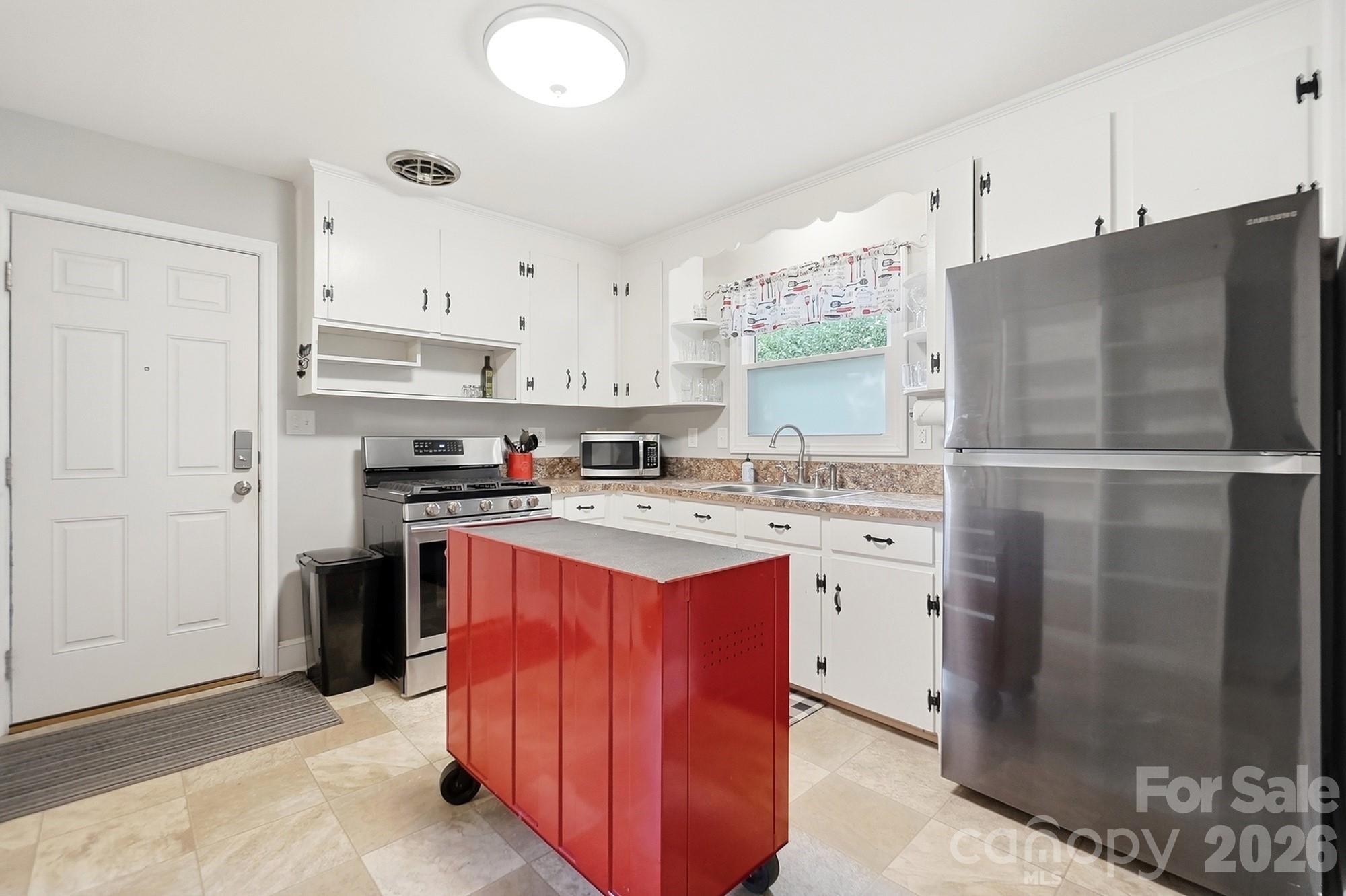 3437 Dublin Road Charlotte, NC 28208 - Photo 9 of 28 Gallery Image 9
