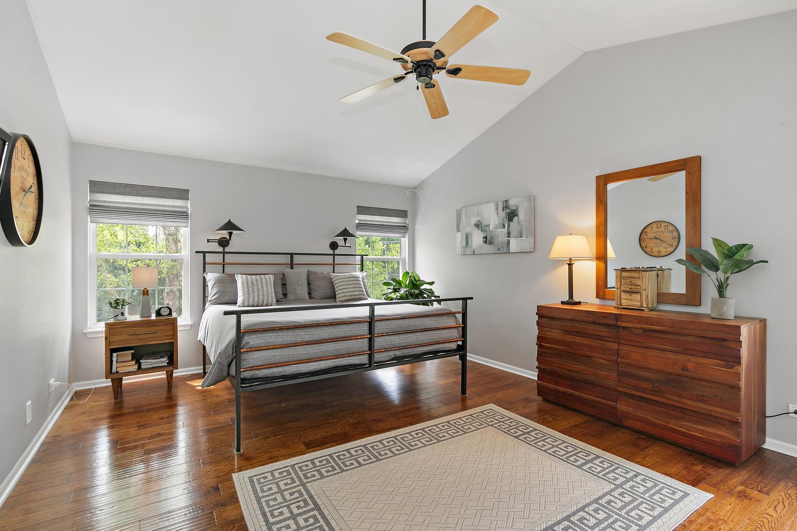 3908 Farmstead Road Carpentersville, IL 60110 - Photo 17 of 47 a living room with furniture and wooden floor