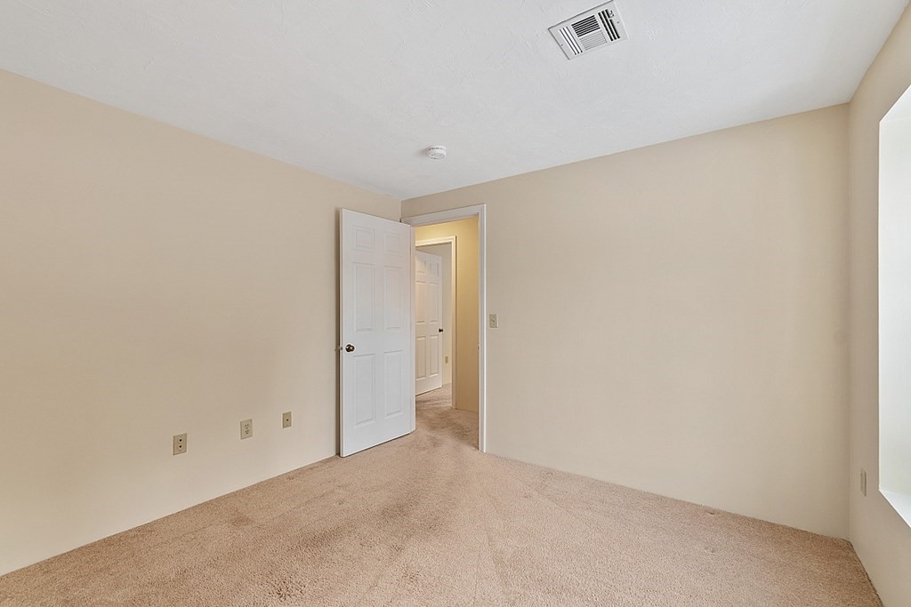 600 Ridgefield Circle, Unit C Clinton, MA 01510 - Photo 18 of 27 Gallery Image 18