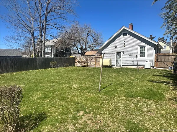 $3,500 | 517 Flint Street, Greenport, NY 11944