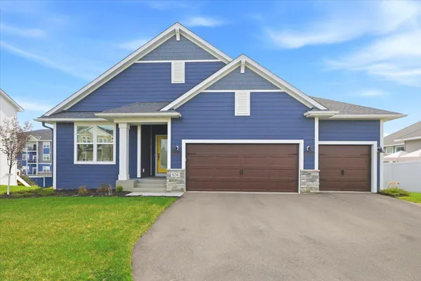 $679,900 | 634 Elizabeth Way, Hudson, WI 54016