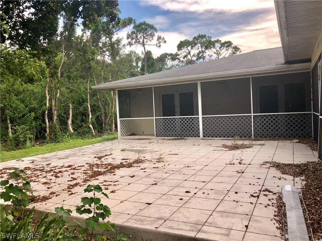 7206 Jasmine Road Fort Myers, FL 33967 - Photo 29 of 29 a view of a backyard