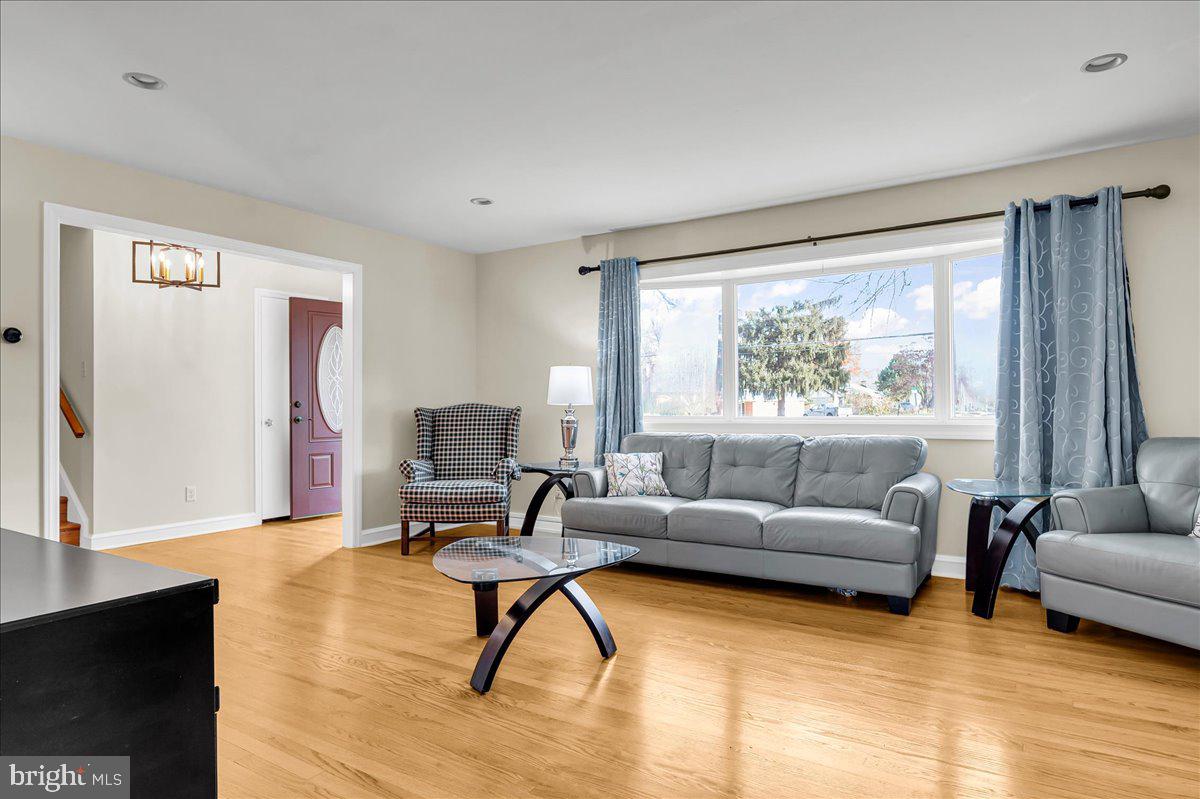 1909 Foulk Road Wilmington, DE 19810 - Photo 15 of 31 a living room with furniture and a large window