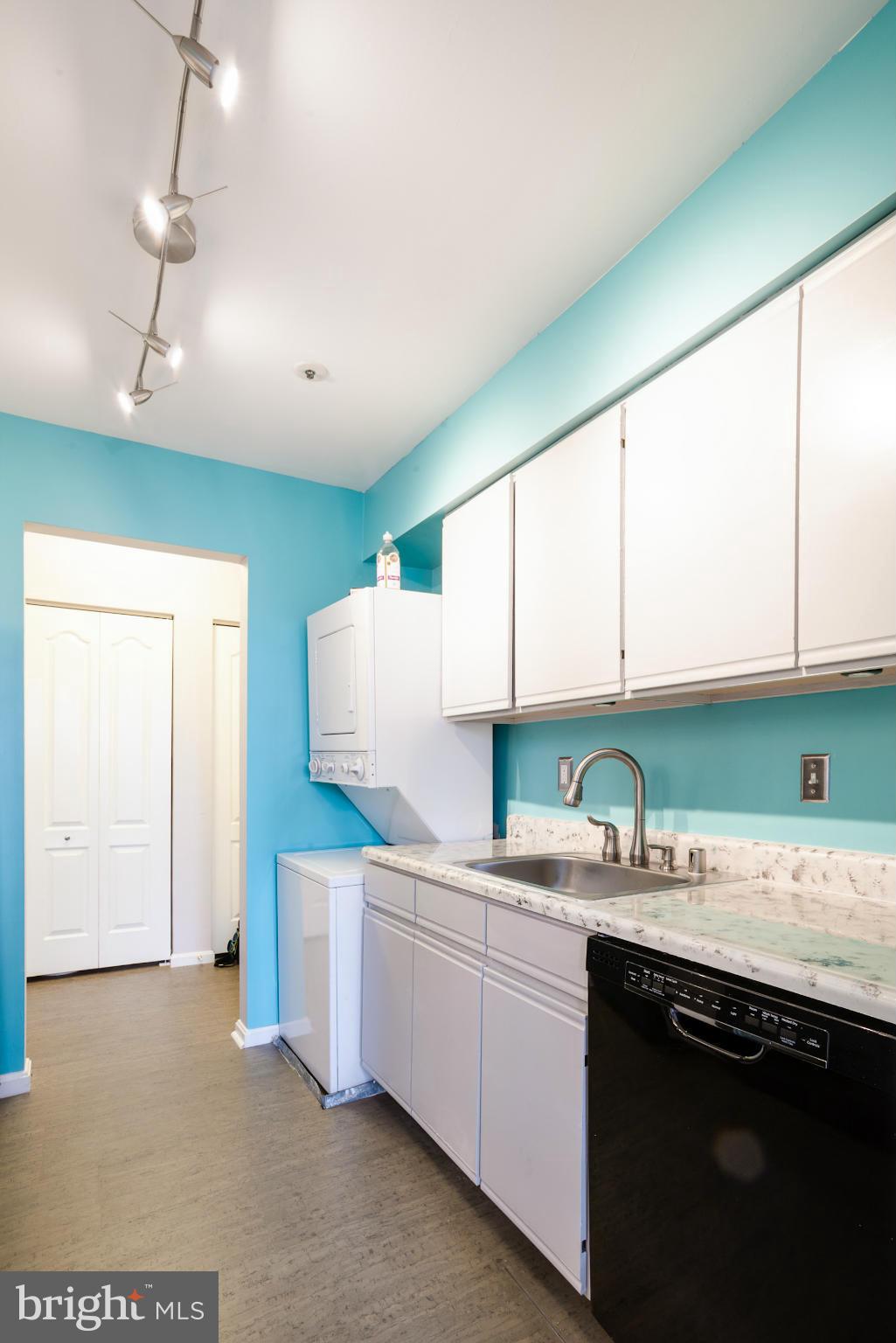 8611 Falls Run Road, Unit I Ellicott City, MD 21043 - Photo 11 of 23 New track lighting