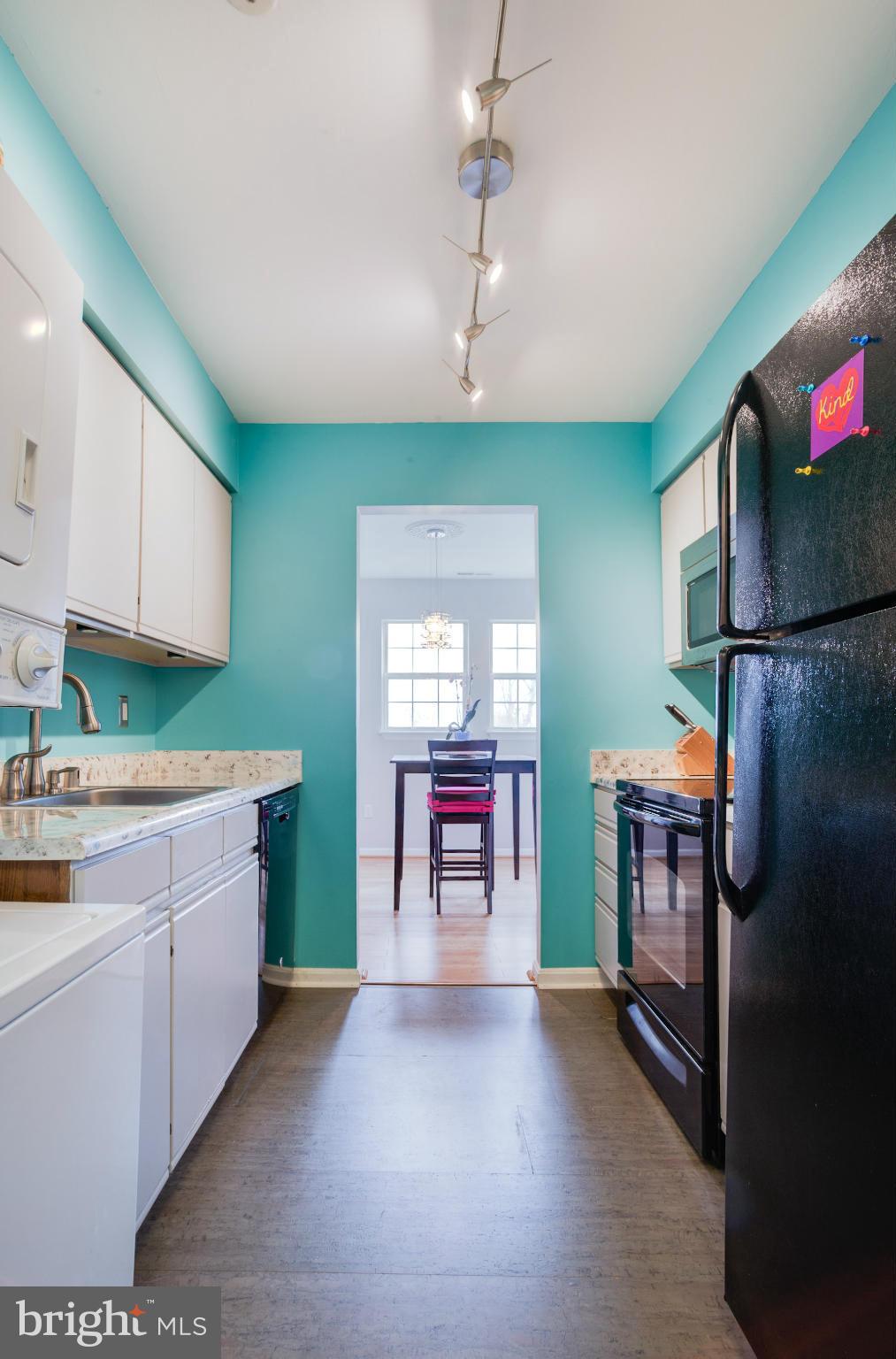 8611 Falls Run Road, Unit I Ellicott City, MD 21043 - Photo 12 of 23 New Energy Star appliances