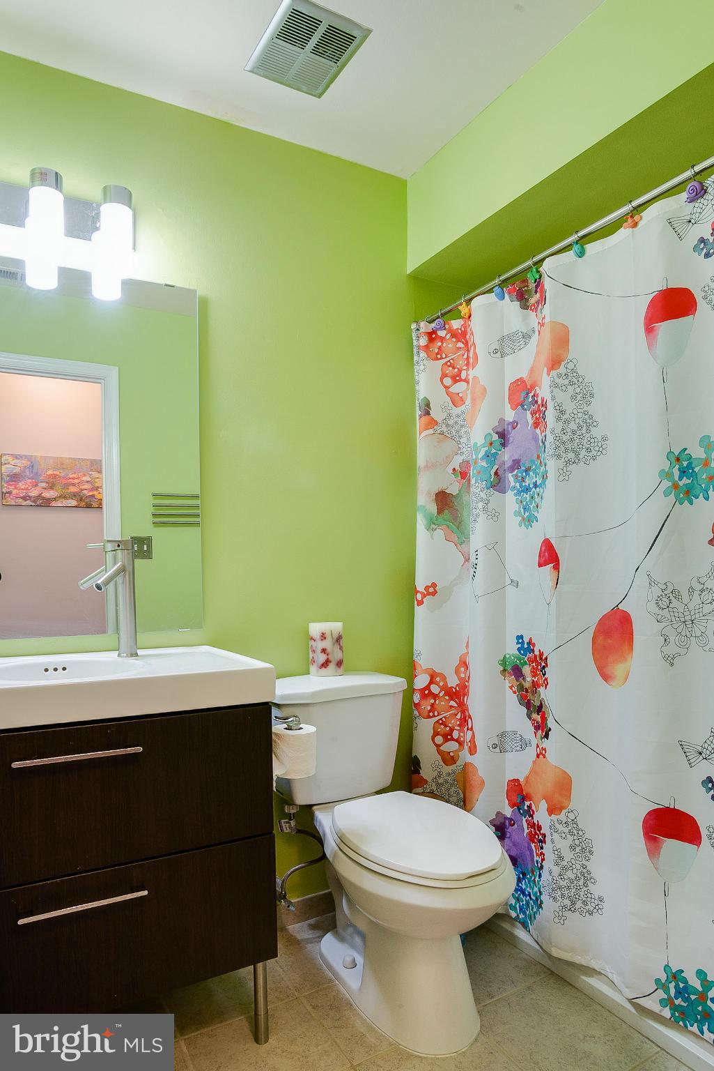 8611 Falls Run Road, Unit I Ellicott City, MD 21043 - Photo 20 of 23 Updated hall bath!