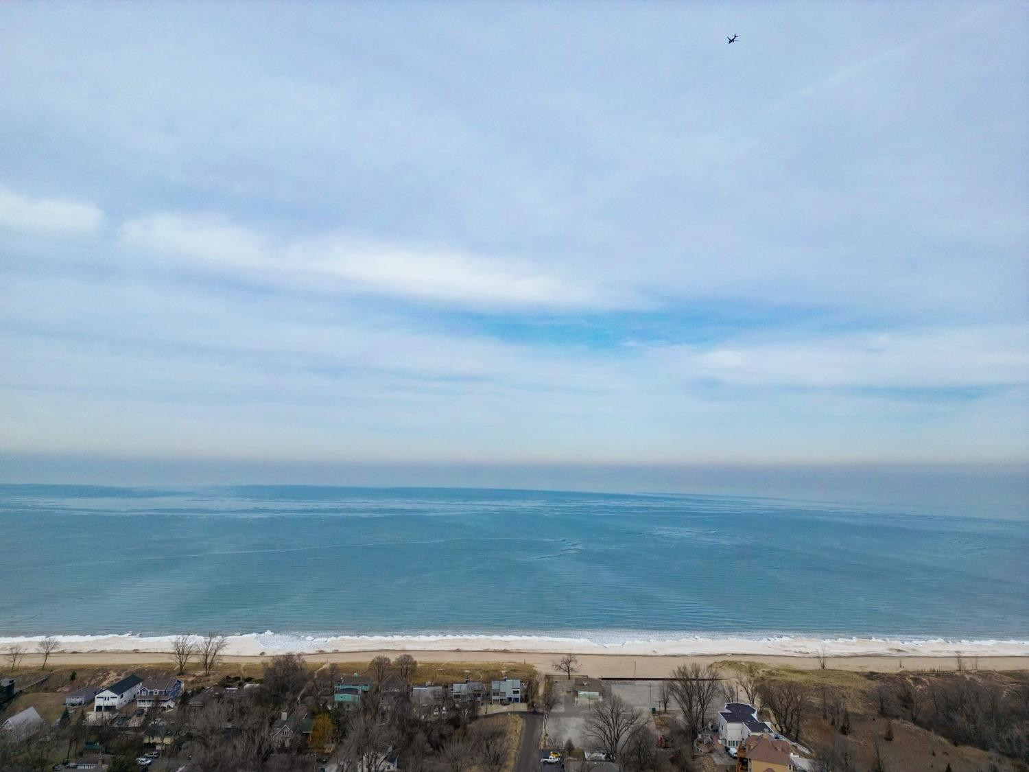 1040 North Wells Street Gary, IN 46403 - Photo 10 of 10 a view of an ocean