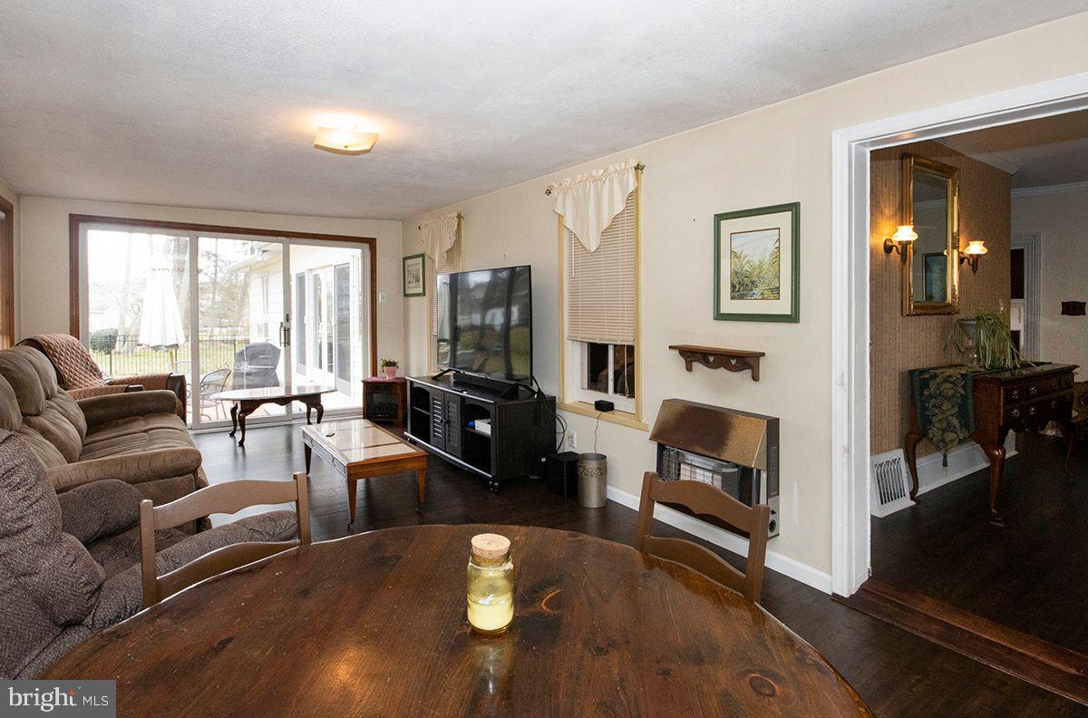 339 Central Avenue Hammonton, NJ 08037 - Photo 14 of 56 Sunroom: gas Fireplace