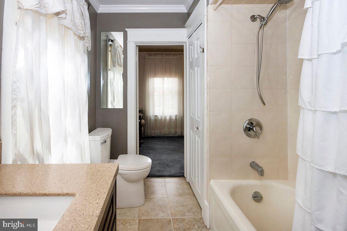 339 Central Avenue Hammonton, NJ 08037 - Photo 31 of 56 Bathroom #1 Jack and Jill entrance