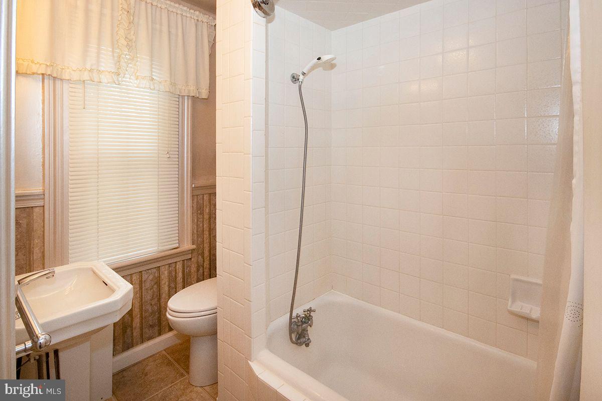 339 Central Avenue Hammonton, NJ 08037 - Photo 33 of 56 Bathroom #2