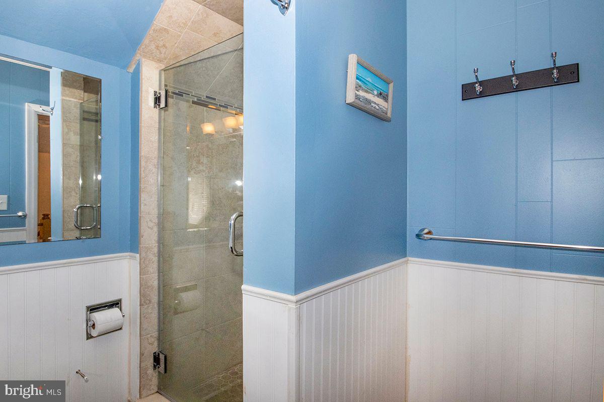 339 Central Avenue Hammonton, NJ 08037 - Photo 35 of 56 "Aunti Suite" Bathroom