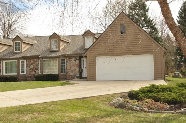 $365,000 | 3822 Oakbrook Drive, Greenfield, WI 53228