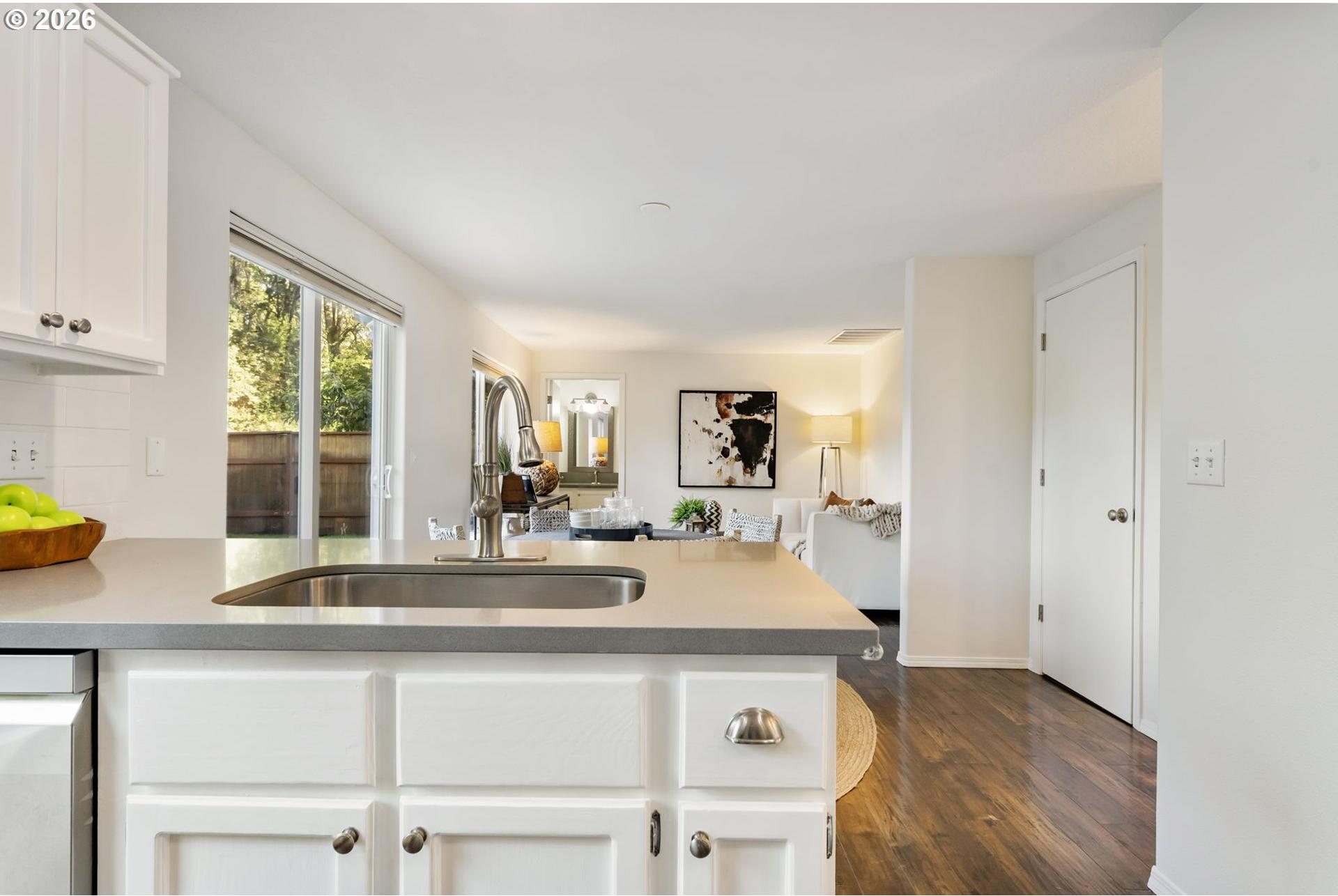 8885 Southwest 76th Place Portland, OR 97223 - Photo 9 of 47 Gallery Image 9