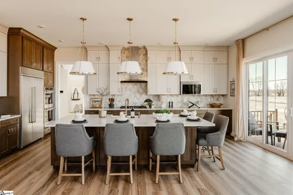 $899,900 | 40 Nivie Lane, Simpsonville, SC 29681