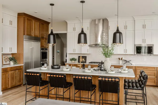 $899,900 | 40 Nivie Lane, Simpsonville, SC 29681