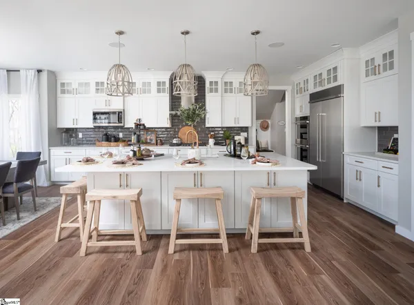 $899,900 | 40 Nivie Lane, Simpsonville, SC 29681