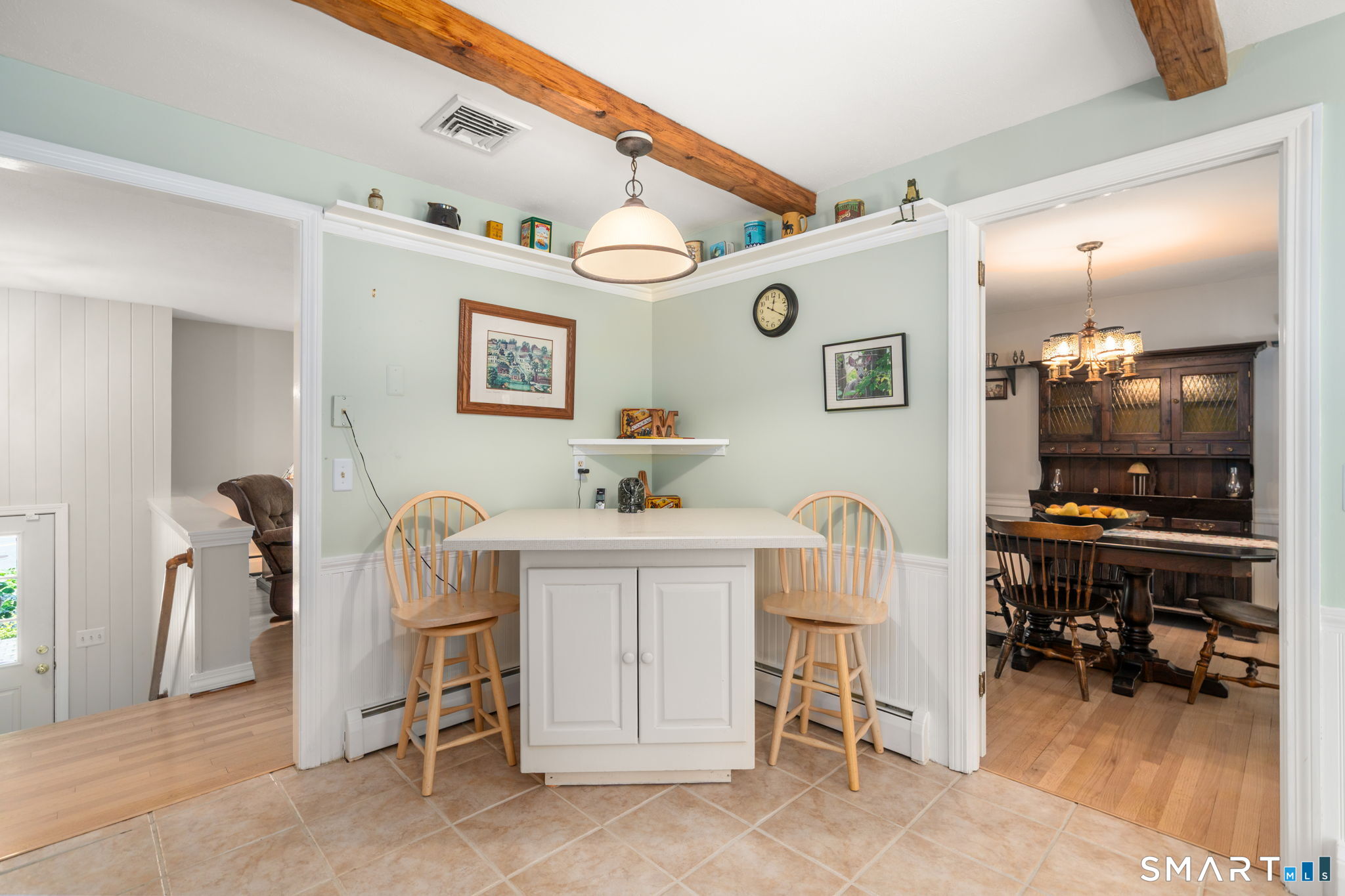 74 Arnott Road Manchester, CT 06040 - Photo 9 of 39