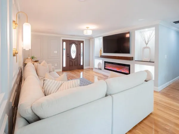 $980,000 | 11 Bacon Drive, Saugus, MA 01906