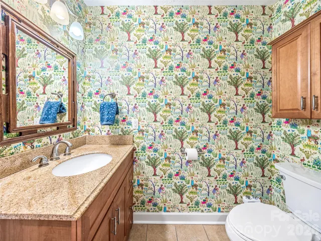 $625,000 | 2388 Hebron Road, Hendersonville, NC 28739